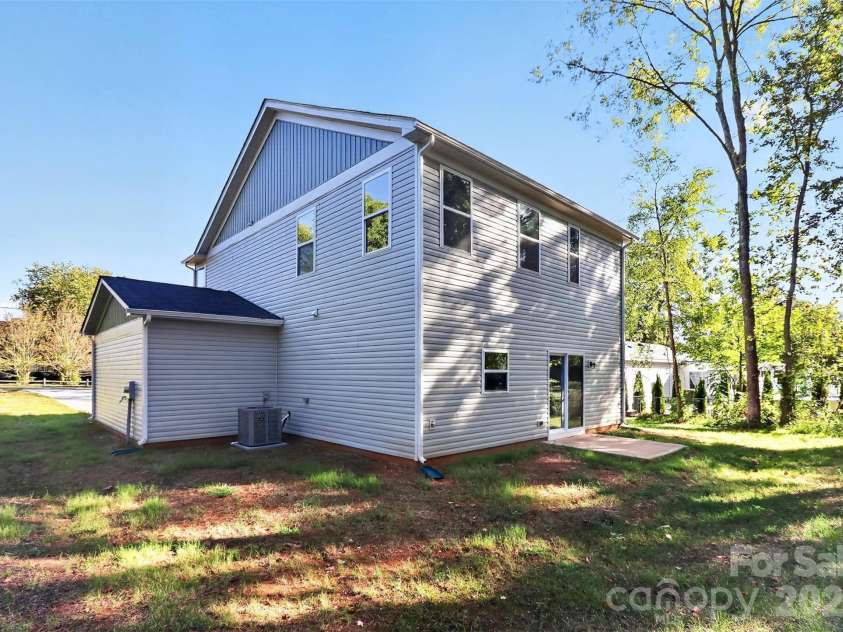 304 Woodside Drive, Harrisburg, NC 28075.  MLS# CAR4350580, YatesRealty ID 25542. 