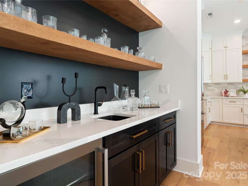 3308 Carmel Road, Charlotte, NC 28226.  MLS# CAR4272208, YatesRealty ID 25542. 