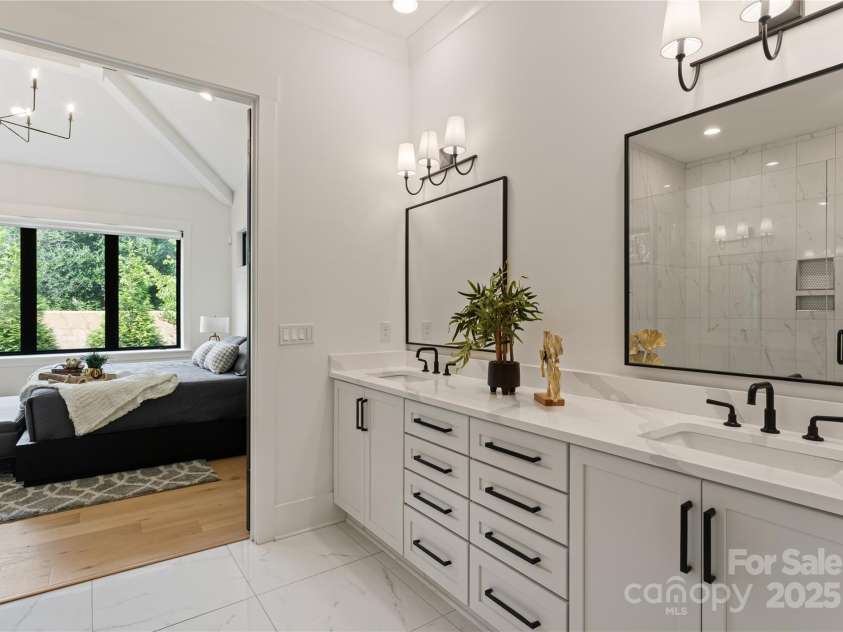 3308 Carmel Road, Charlotte, NC 28226.  MLS# CAR4272208, YatesRealty ID 25542. Primary Bathroom