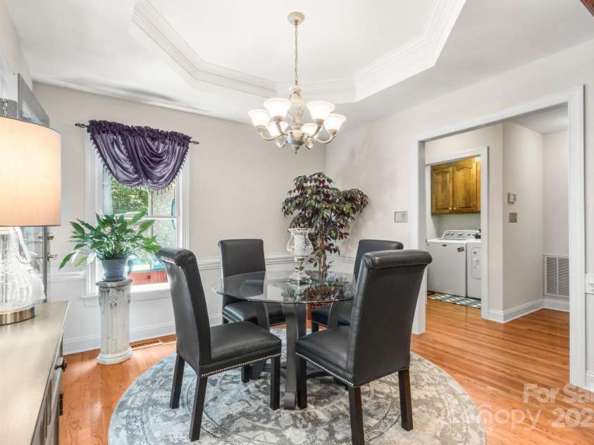 107 Creekwood Drive, Dallas, NC 28034.  MLS# CAR4275706, YatesRealty ID 25543. 