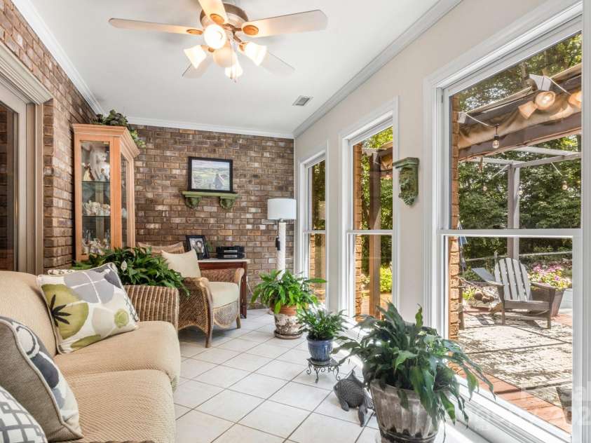 107 Creekwood Drive, Dallas, NC 28034.  MLS# CAR4275706, YatesRealty ID 25543. 