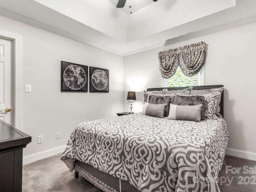 107 Creekwood Drive, Dallas, NC 28034.  MLS# CAR4275706, YatesRealty ID 25543. 