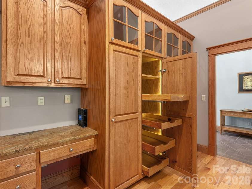 40 Deer Ridge Road, Mills River, NC 28759.  MLS# CAR4386675, YatesRealty ID 25543. 