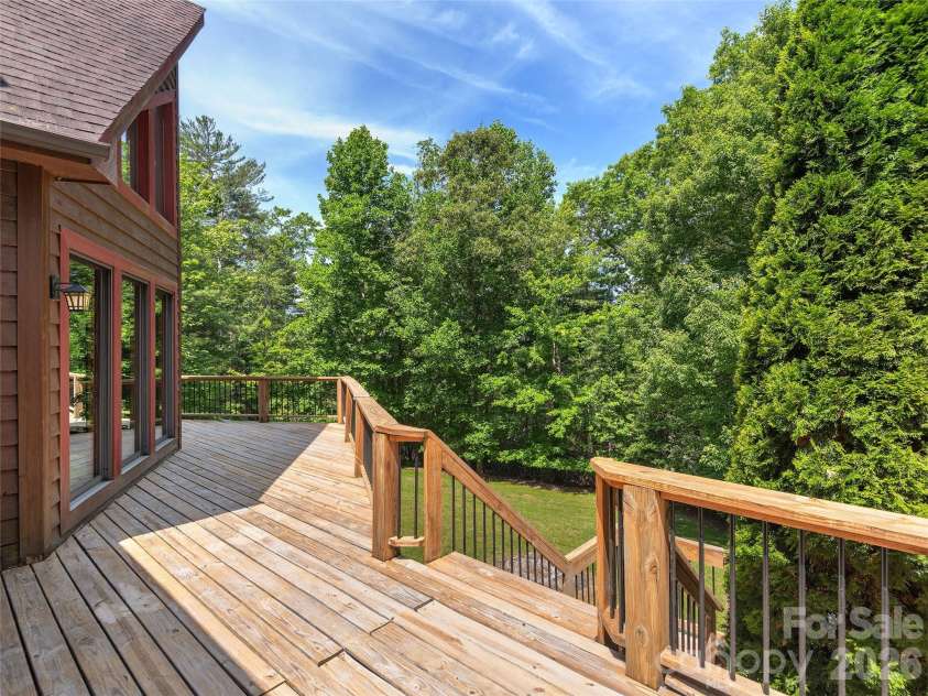 40 Deer Ridge Road, Mills River, NC 28759.  MLS# CAR4386675, YatesRealty ID 25543. 