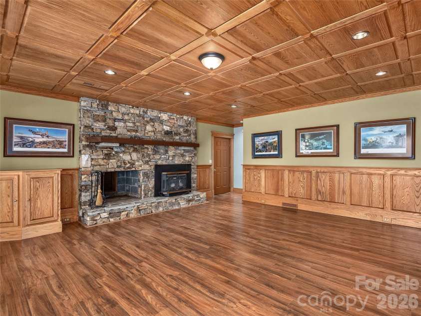 40 Deer Ridge Road, Mills River, NC 28759.  MLS# CAR4386675, YatesRealty ID 25543. 
