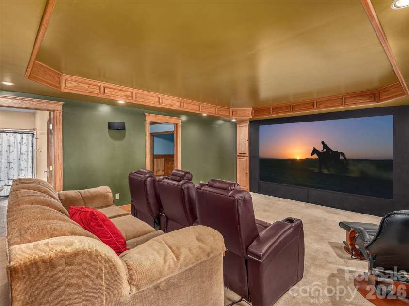 40 Deer Ridge Road, Mills River, NC 28759.  MLS# CAR4386675, YatesRealty ID 25543. 