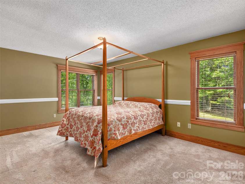 40 Deer Ridge Road, Mills River, NC 28759.  MLS# CAR4386675, YatesRealty ID 25543. 