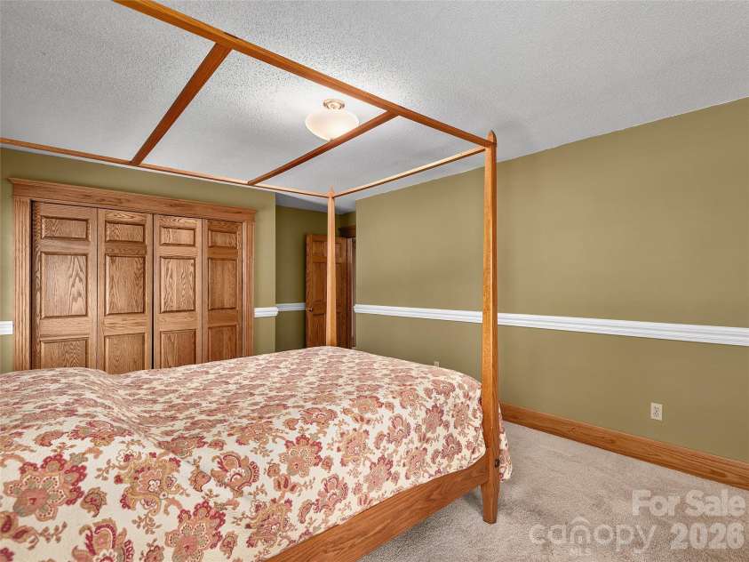 40 Deer Ridge Road, Mills River, NC 28759.  MLS# CAR4386675, YatesRealty ID 25543. 