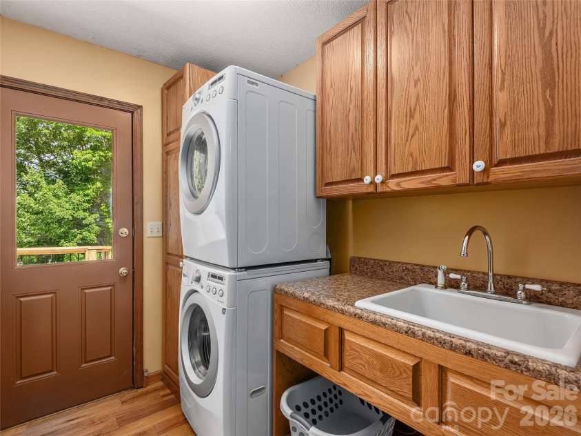 40 Deer Ridge Road, Mills River, NC 28759.  MLS# CAR4386675, YatesRealty ID 25543. 