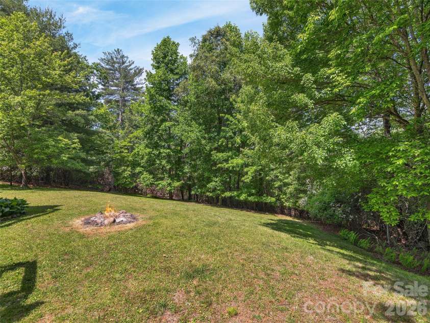 40 Deer Ridge Road, Mills River, NC 28759.  MLS# CAR4386675, YatesRealty ID 25543. 