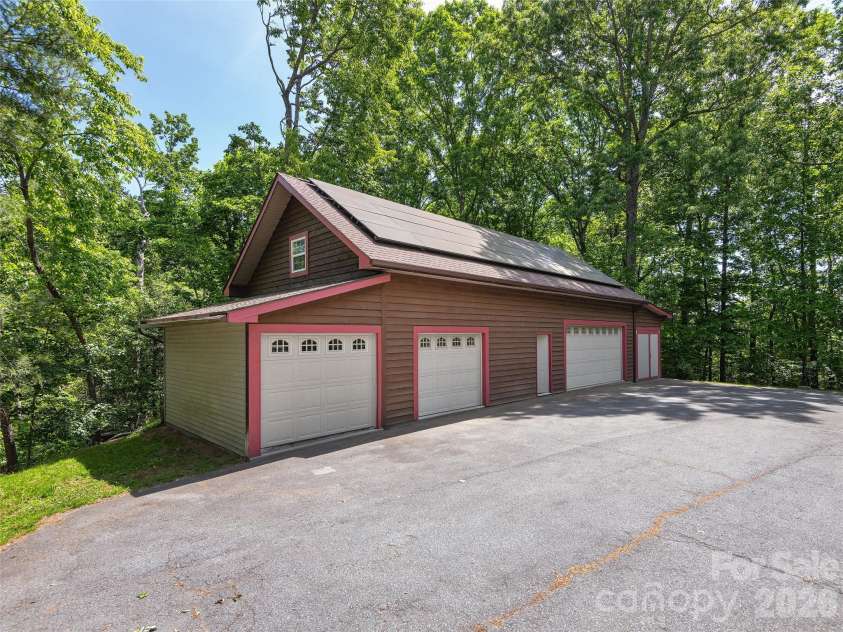 40 Deer Ridge Road, Mills River, NC 28759.  MLS# CAR4386675, YatesRealty ID 25543. 
