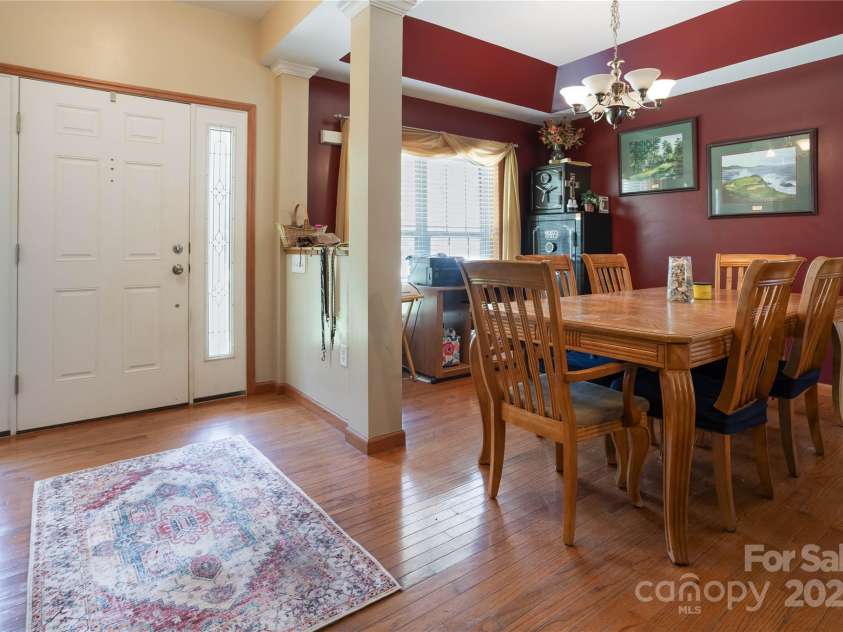 1225 Timber Run Drive, Dallas, NC 28034.  MLS# CAR4277525, YatesRealty ID 25544. 