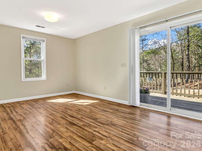 114 Elden Street, Hendersonville, NC 28791.  MLS# CAR4355283, YatesRealty ID 25545. 
