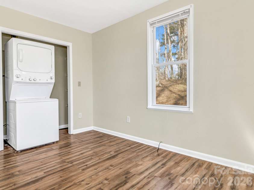 114 Elden Street, Hendersonville, NC 28791.  MLS# CAR4355283, YatesRealty ID 25545. 
