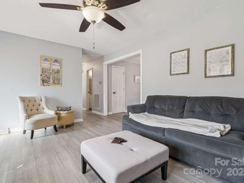 121 Kee Road, Belmont, NC 28012.  MLS# CAR4280091, YatesRealty ID 25545. 