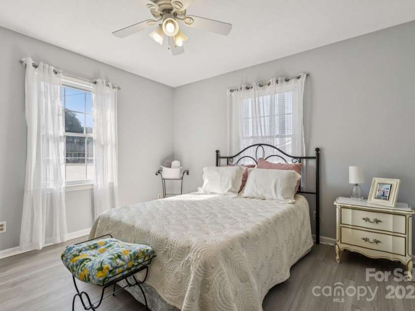 121 Kee Road, Belmont, NC 28012.  MLS# CAR4280091, YatesRealty ID 25545. 