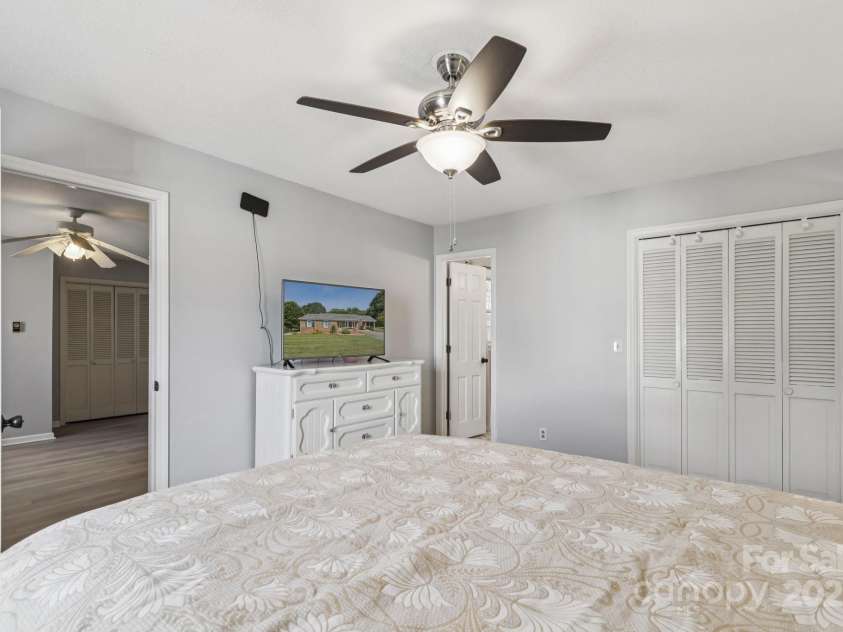 121 Kee Road, Belmont, NC 28012.  MLS# CAR4280091, YatesRealty ID 25545. 