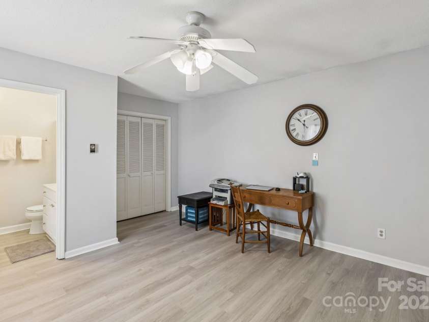 121 Kee Road, Belmont, NC 28012.  MLS# CAR4280091, YatesRealty ID 25545. 