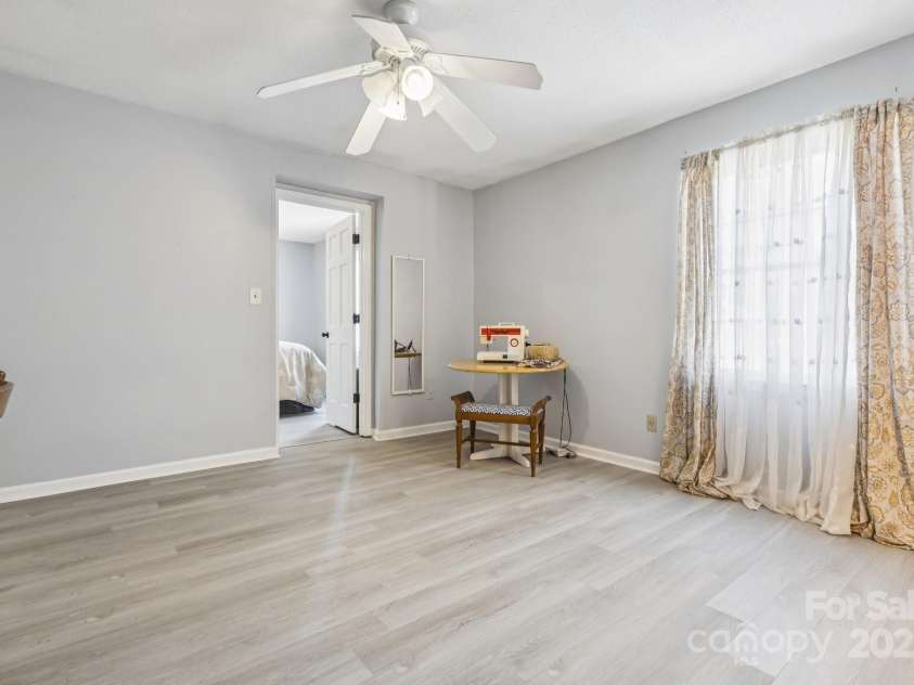 121 Kee Road, Belmont, NC 28012.  MLS# CAR4280091, YatesRealty ID 25545. 