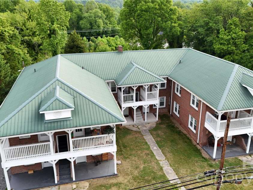 1007 Main Street, Mount Airy, NC 27030.  MLS# CAR4385158, YatesRealty ID 25546. 