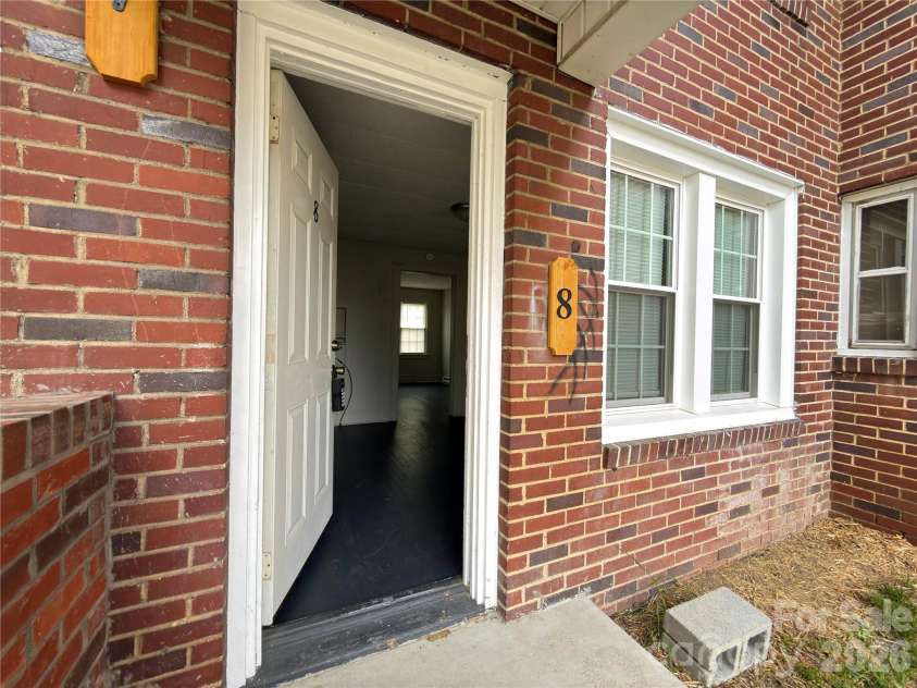 1007 Main Street, Mount Airy, NC 27030.  MLS# CAR4385158, YatesRealty ID 25546. 