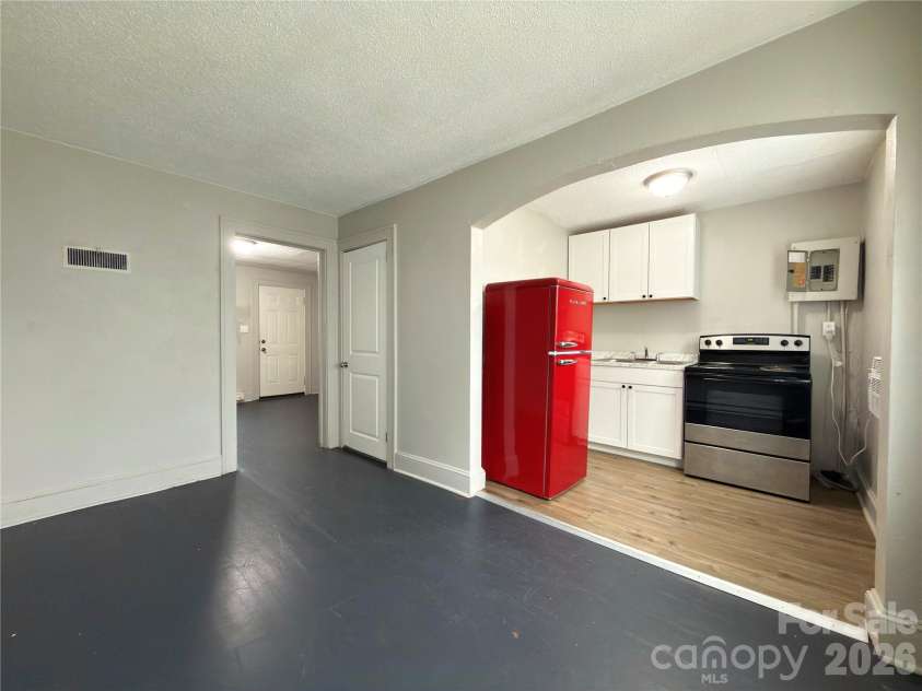 1007 Main Street, Mount Airy, NC 27030.  MLS# CAR4385158, YatesRealty ID 25546. 
