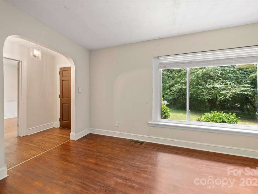 7010 Monroe Road, Charlotte, NC 28212.  MLS# CAR4277823, YatesRealty ID 25546. 