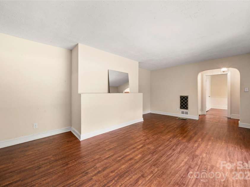7010 Monroe Road, Charlotte, NC 28212.  MLS# CAR4277823, YatesRealty ID 25546. 