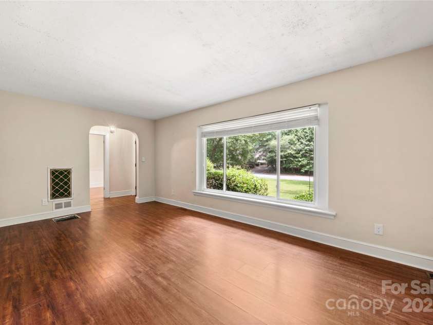 7010 Monroe Road, Charlotte, NC 28212.  MLS# CAR4277823, YatesRealty ID 25546. 