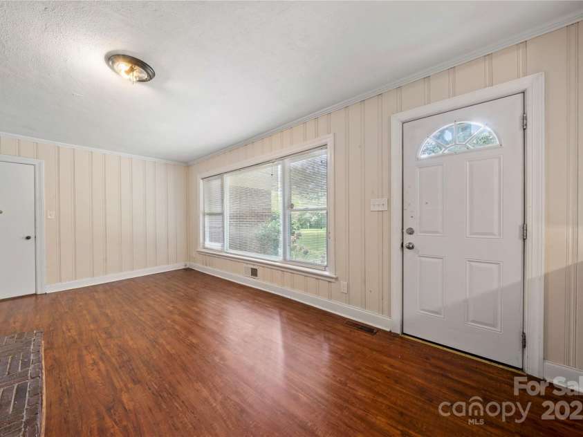7010 Monroe Road, Charlotte, NC 28212.  MLS# CAR4277823, YatesRealty ID 25546. 