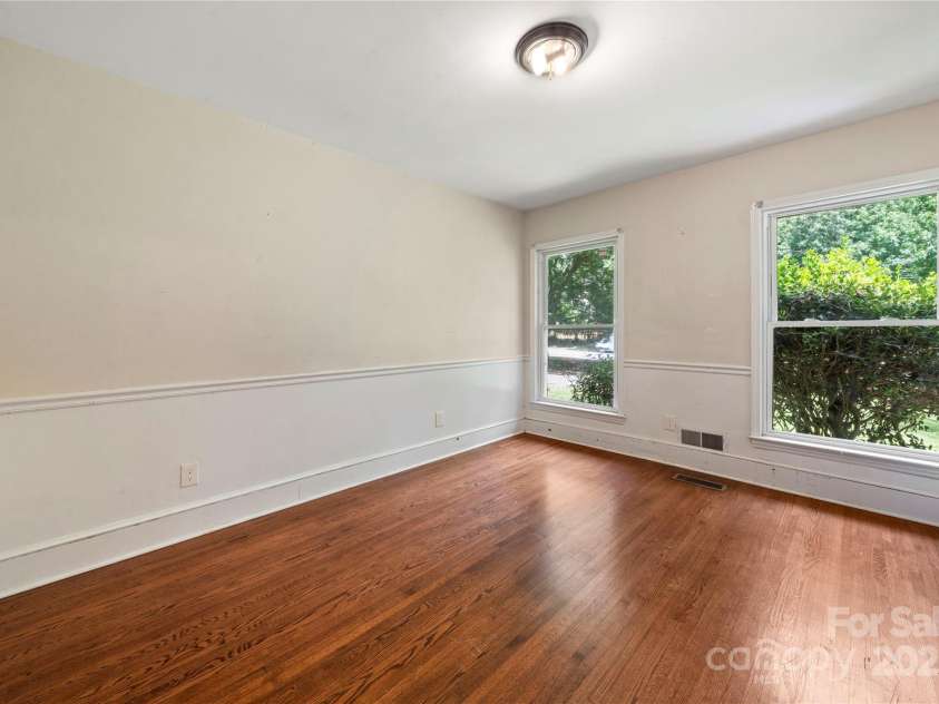 7010 Monroe Road, Charlotte, NC 28212.  MLS# CAR4277823, YatesRealty ID 25546. 