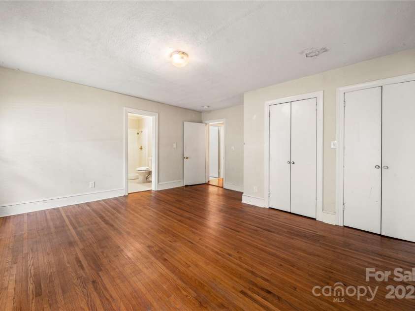 7010 Monroe Road, Charlotte, NC 28212.  MLS# CAR4277823, YatesRealty ID 25546. 