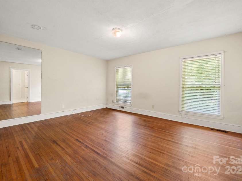 7010 Monroe Road, Charlotte, NC 28212.  MLS# CAR4277823, YatesRealty ID 25546. 