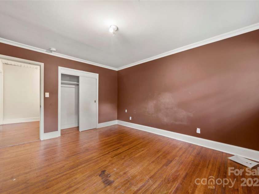 7010 Monroe Road, Charlotte, NC 28212.  MLS# CAR4277823, YatesRealty ID 25546. 