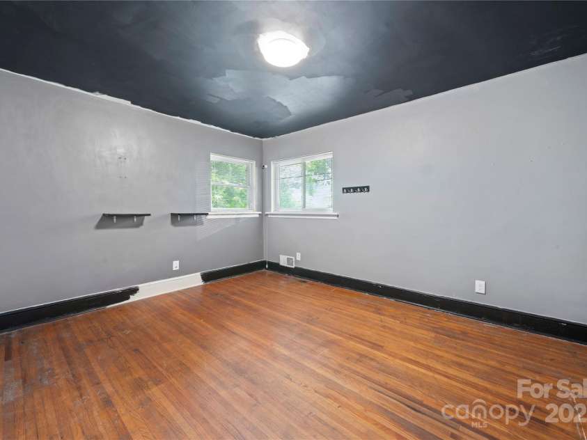 7010 Monroe Road, Charlotte, NC 28212.  MLS# CAR4277823, YatesRealty ID 25546. 