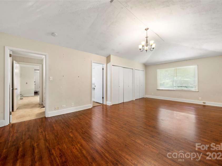 7010 Monroe Road, Charlotte, NC 28212.  MLS# CAR4277823, YatesRealty ID 25546. 