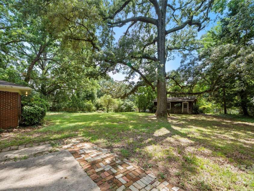 7010 Monroe Road, Charlotte, NC 28212.  MLS# CAR4277823, YatesRealty ID 25546. 