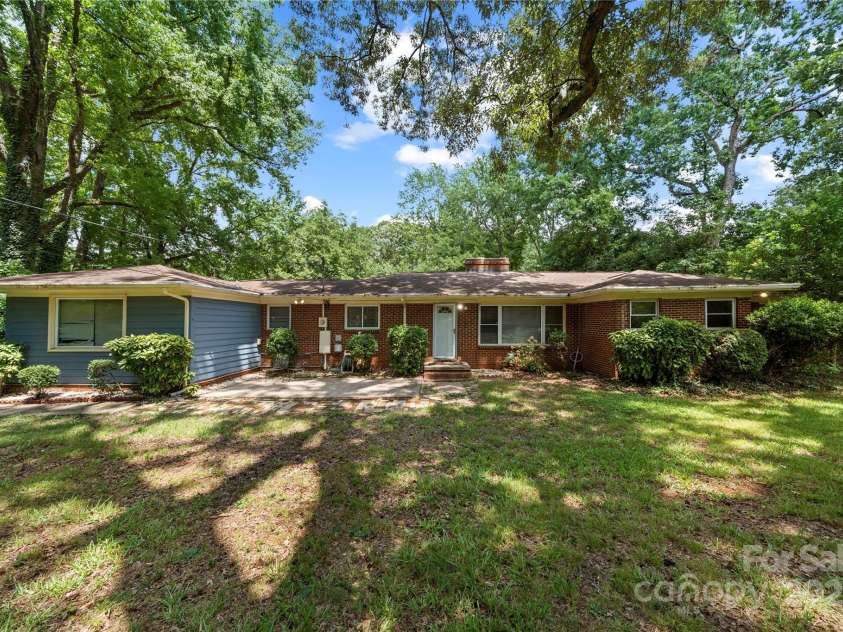 7010 Monroe Road, Charlotte, NC 28212.  MLS# CAR4277823, YatesRealty ID 25546. 