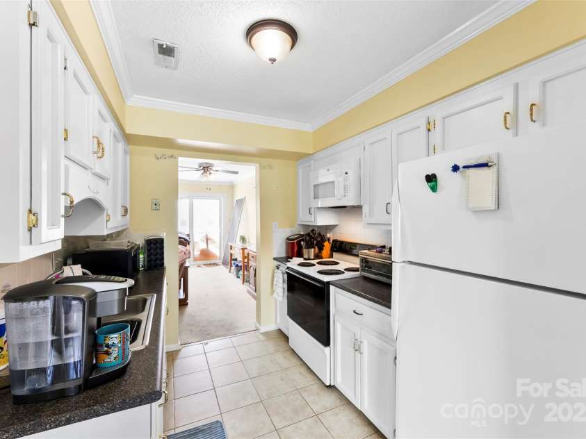 1670 Robins Nest Court, Gastonia, NC 28054.  MLS# CAR4271480, YatesRealty ID 25547. 