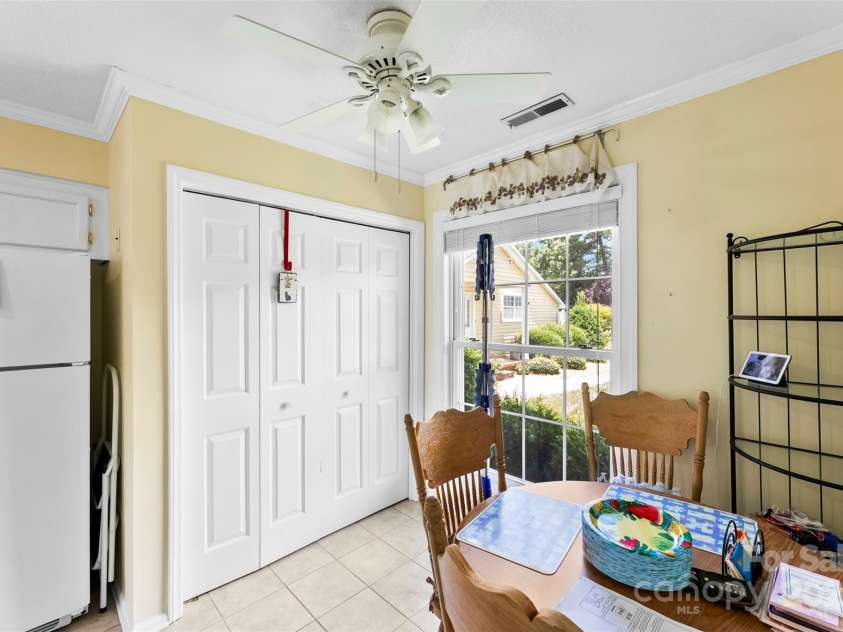 1670 Robins Nest Court, Gastonia, NC 28054.  MLS# CAR4271480, YatesRealty ID 25547. 