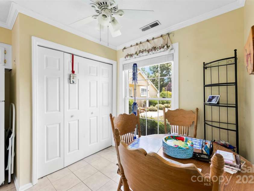 1670 Robins Nest Court, Gastonia, NC 28054.  MLS# CAR4271480, YatesRealty ID 25547. 