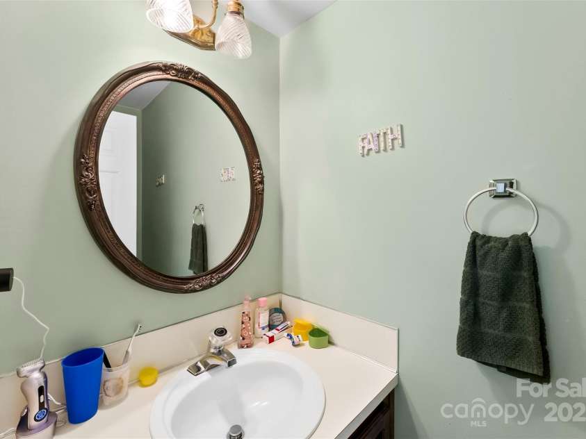 1670 Robins Nest Court, Gastonia, NC 28054.  MLS# CAR4271480, YatesRealty ID 25547. 