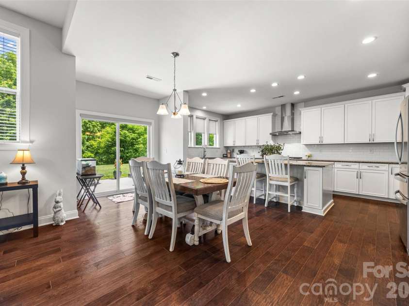 323 Forsythia Lane, Tega Cay, SC 29708.  MLS# CAR4377014, YatesRealty ID 25548. Eat n Kitchen area