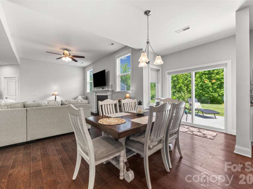 323 Forsythia Lane, Tega Cay, SC 29708.  MLS# CAR4377014, YatesRealty ID 25548. Eat n Kitchen area