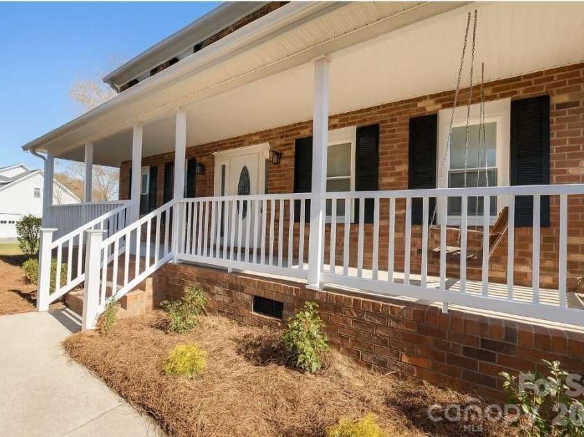 8225 Kensington Lane, Harrisburg, NC 28075.  MLS# CAR4371602, YatesRealty ID 25549. 