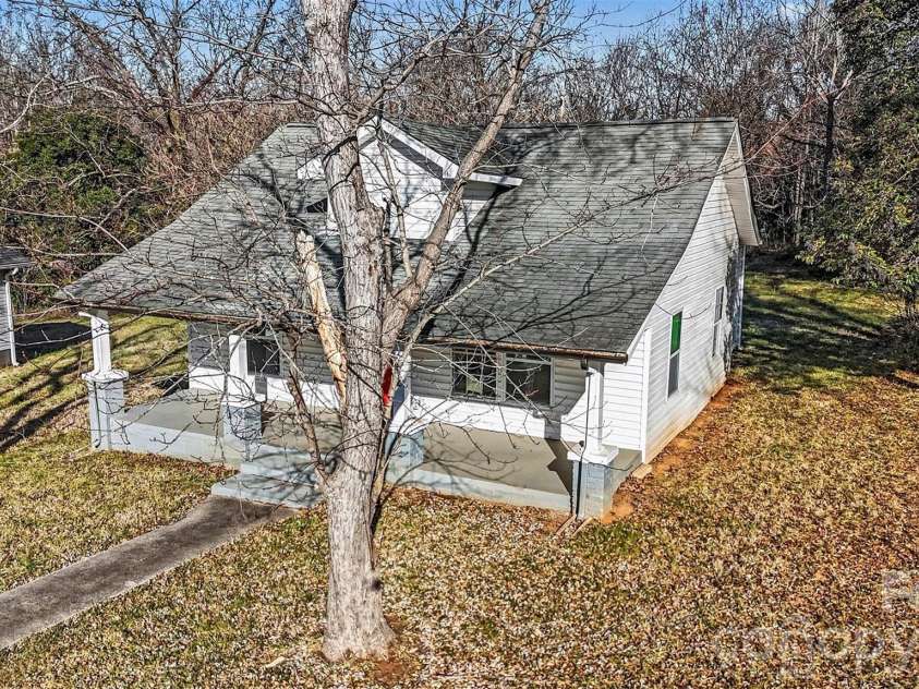 612 E Street, Newton, NC 28658.  MLS# CAR4334894, YatesRealty ID 2555. Aerial of community