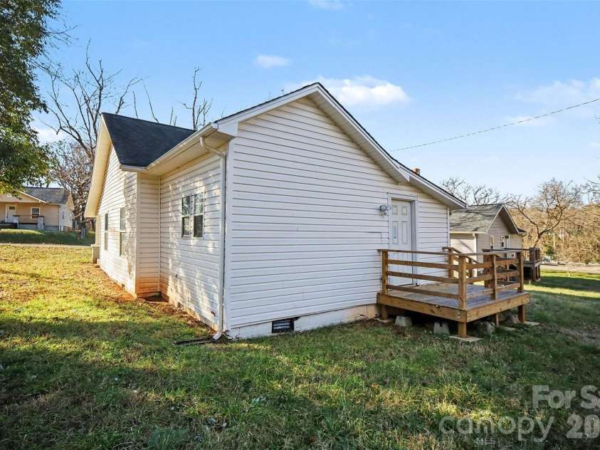 612 E Street, Newton, NC 28658.  MLS# CAR4334894, YatesRealty ID 2555. Backyard