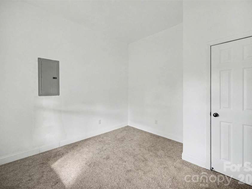 612 E Street, Newton, NC 28658.  MLS# CAR4334894, YatesRealty ID 2555. Bedroom 1