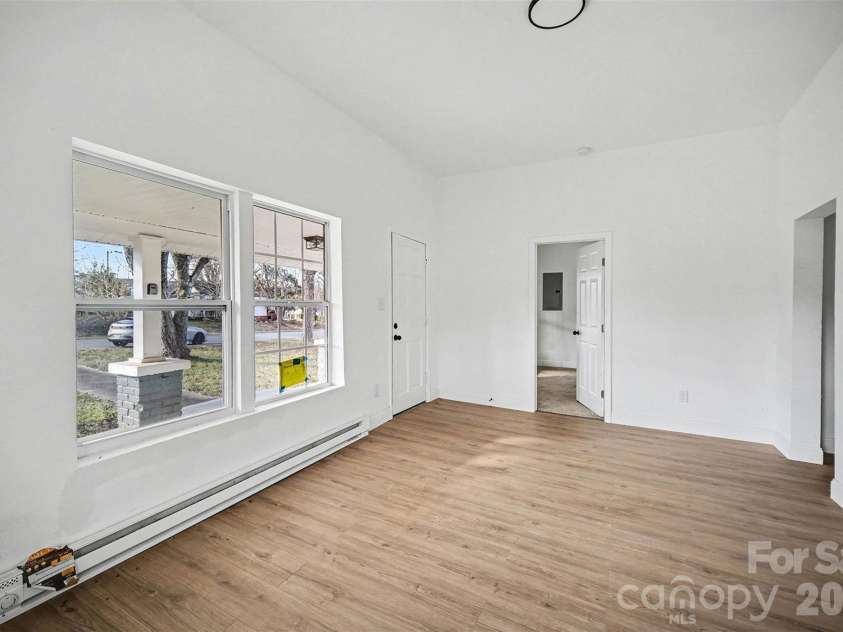 612 E Street, Newton, NC 28658.  MLS# CAR4334894, YatesRealty ID 2555. Living Room