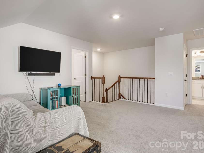 574 Fox Cove Road, Hendersonville, NC 28792.  MLS# CAR4359819, YatesRealty ID 25550. 